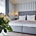 Sylthotel Raffelhüschen Garni Hotel Westerland