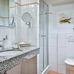 Sylthotel Raffelhueschen Garni Hotel 4*