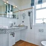 Sylthotel Raffelhueschen Garni Hotel 4*