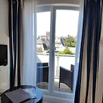Hotel Sylthotel Raffelhueschen Garni 4*
