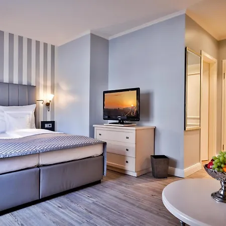 Sylthotel Raffelhueschen Garni 4*