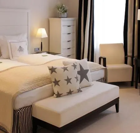 Sylthotel Raffelhüschen Garni Hotel 4*