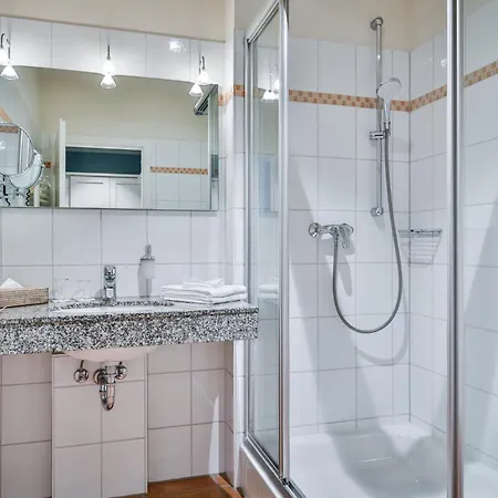 Ξενοδοχείο Sylthotel Raffelhueschen Garni 4*