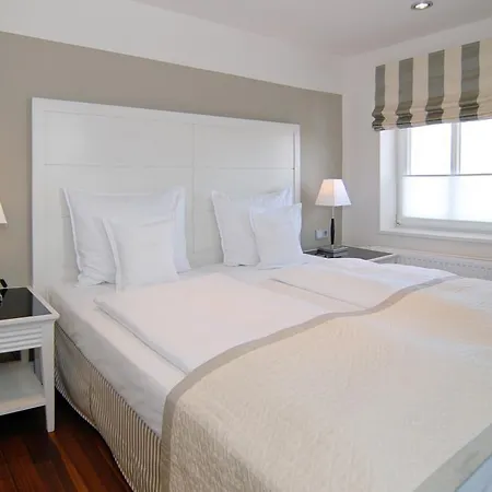 Sylthotel Raffelhueschen Garni מלון 4*