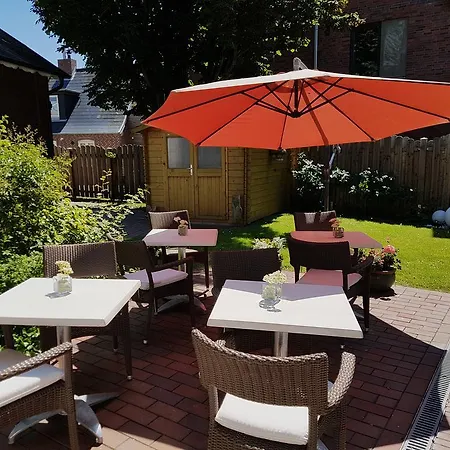 Sylthotel Raffelhueschen Garni Hotel 4*