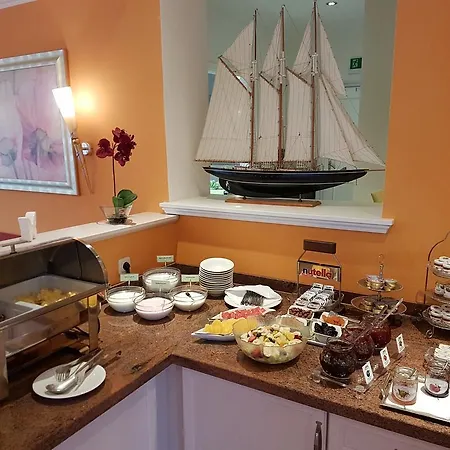 Sylthotel Raffelhueschen Garni ホテル 4*