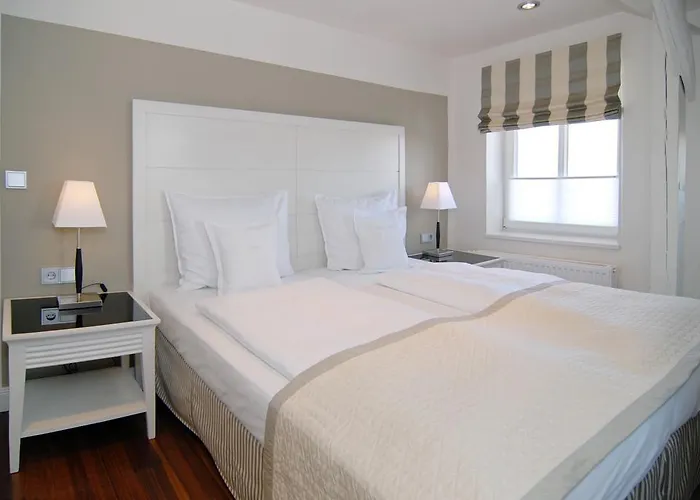 Sylthotel Raffelhüschen Garni Hotel 4*