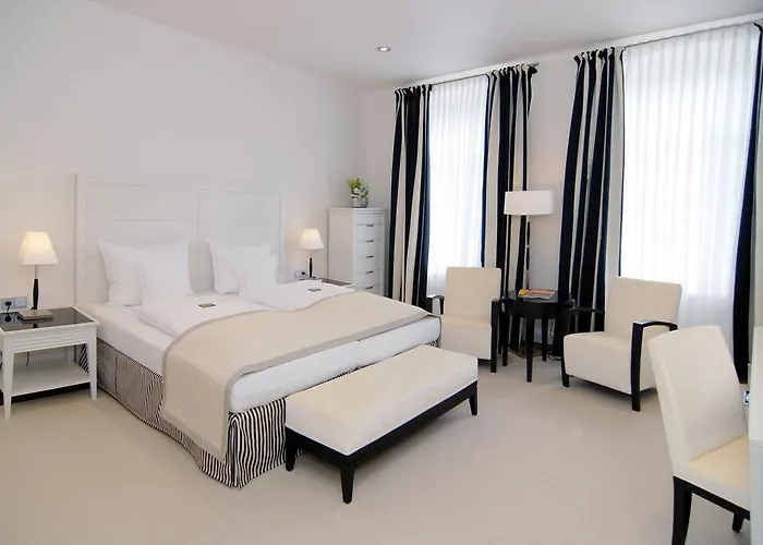 Sylthotel Raffelhueschen Garni 4*